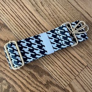 Social Threads bag strap